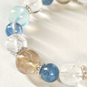 Close-up of AuroraGain CL crystal bracelet with natural gemstones and 925 sterling silver platinum-plated and Thai silver accents