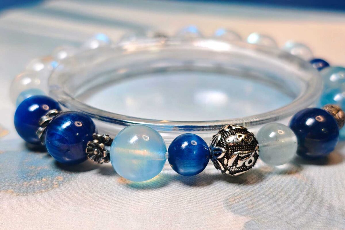 AquaPoise CL crystal bracelet shown from an angled view