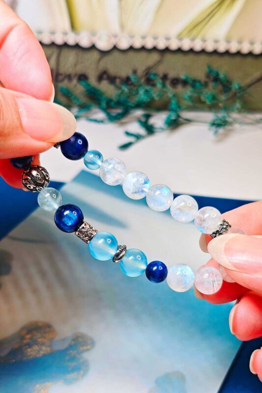aquapoise cl crystal bracelet detail